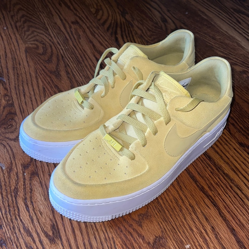 AF1 NIKE YELLOW